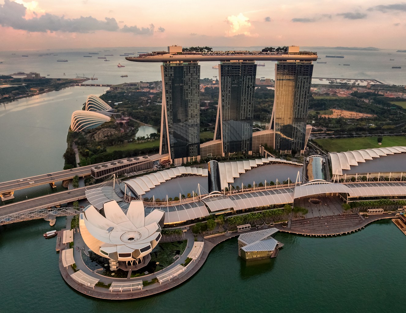 Top 10 Iconic Places to Visit in Singapore