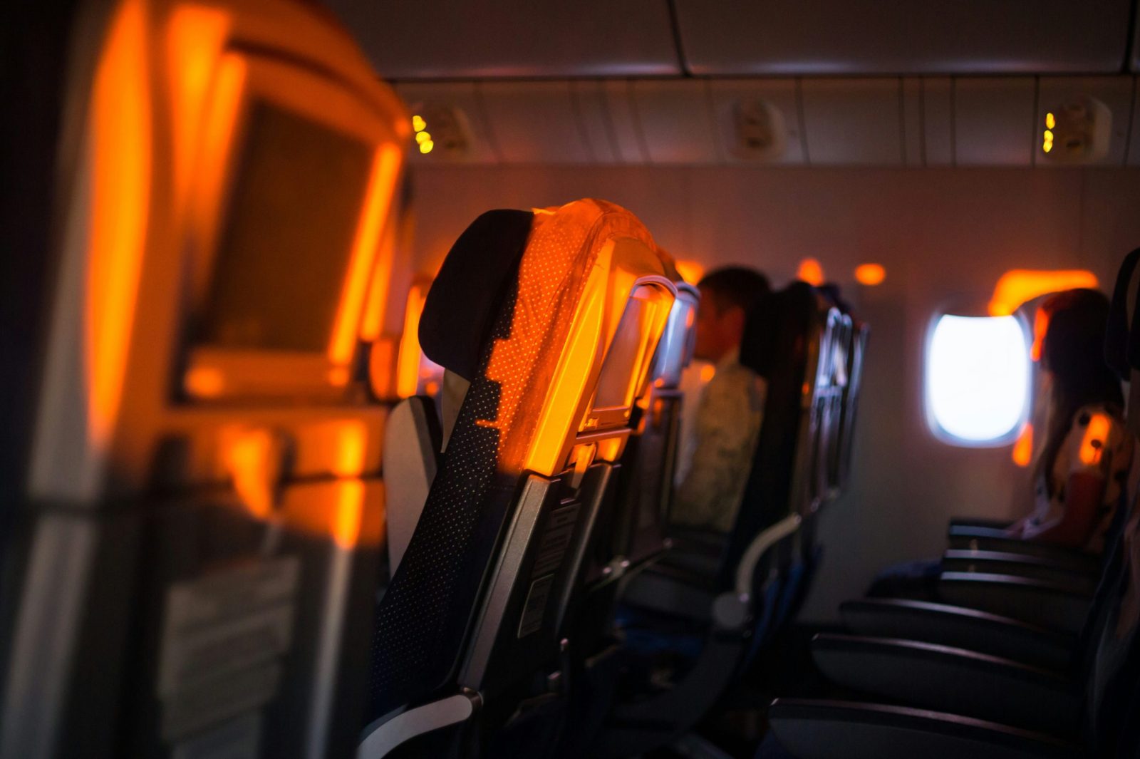 How to Manage Jet Lag: Tips for Recovering Quickly After a Long Flight